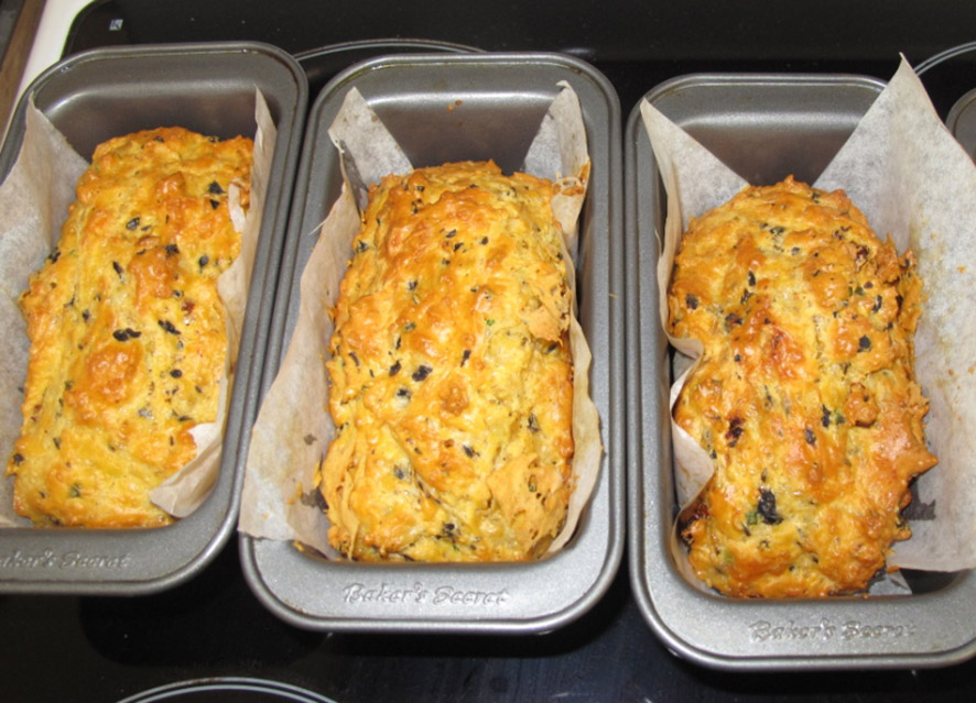 Tomato Cheese Olive Bread